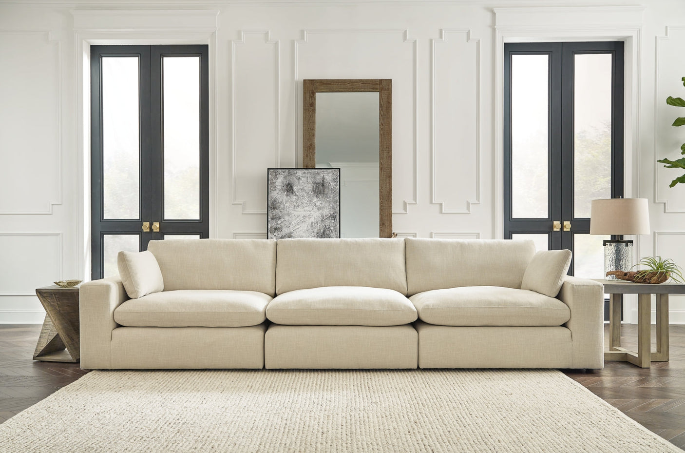 Elyza Stationary Sectionals
