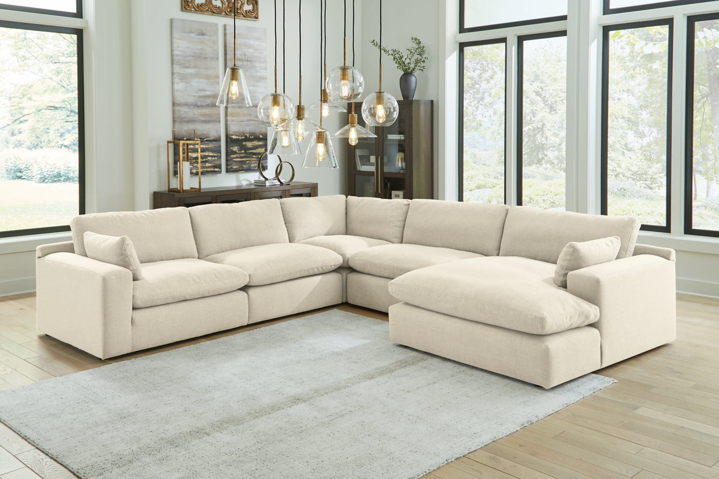 Elyza Stationary Sectionals