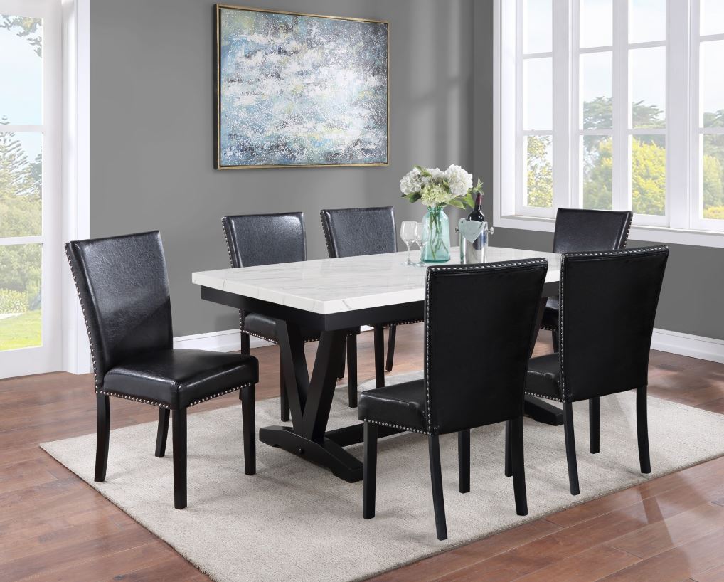 Tanner Table w/ 4 Chairs