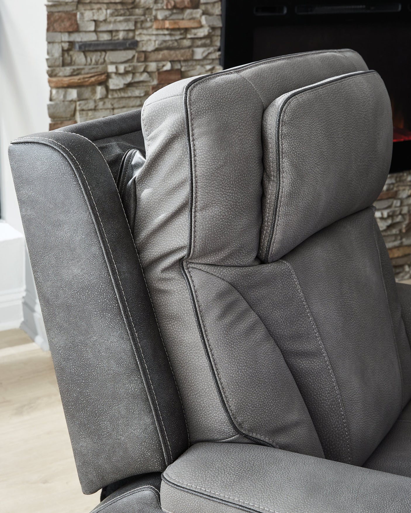 Peaceful Pause Power Lift Recliner