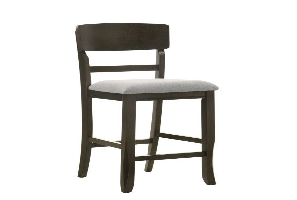 Oakly Counter Height Table w 4 Chairs
