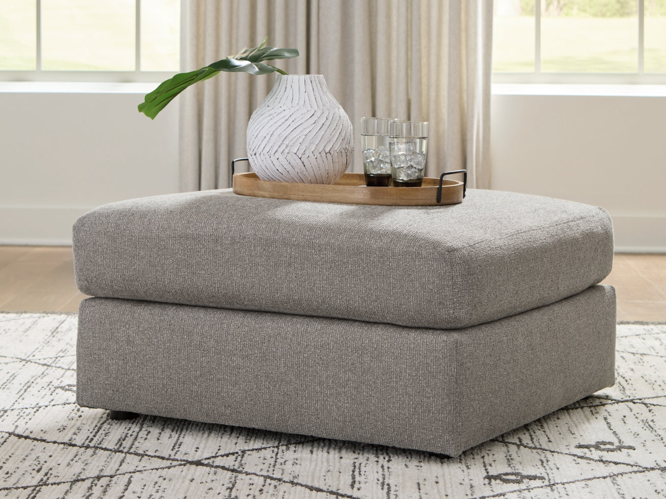 Lindon Ottomans
