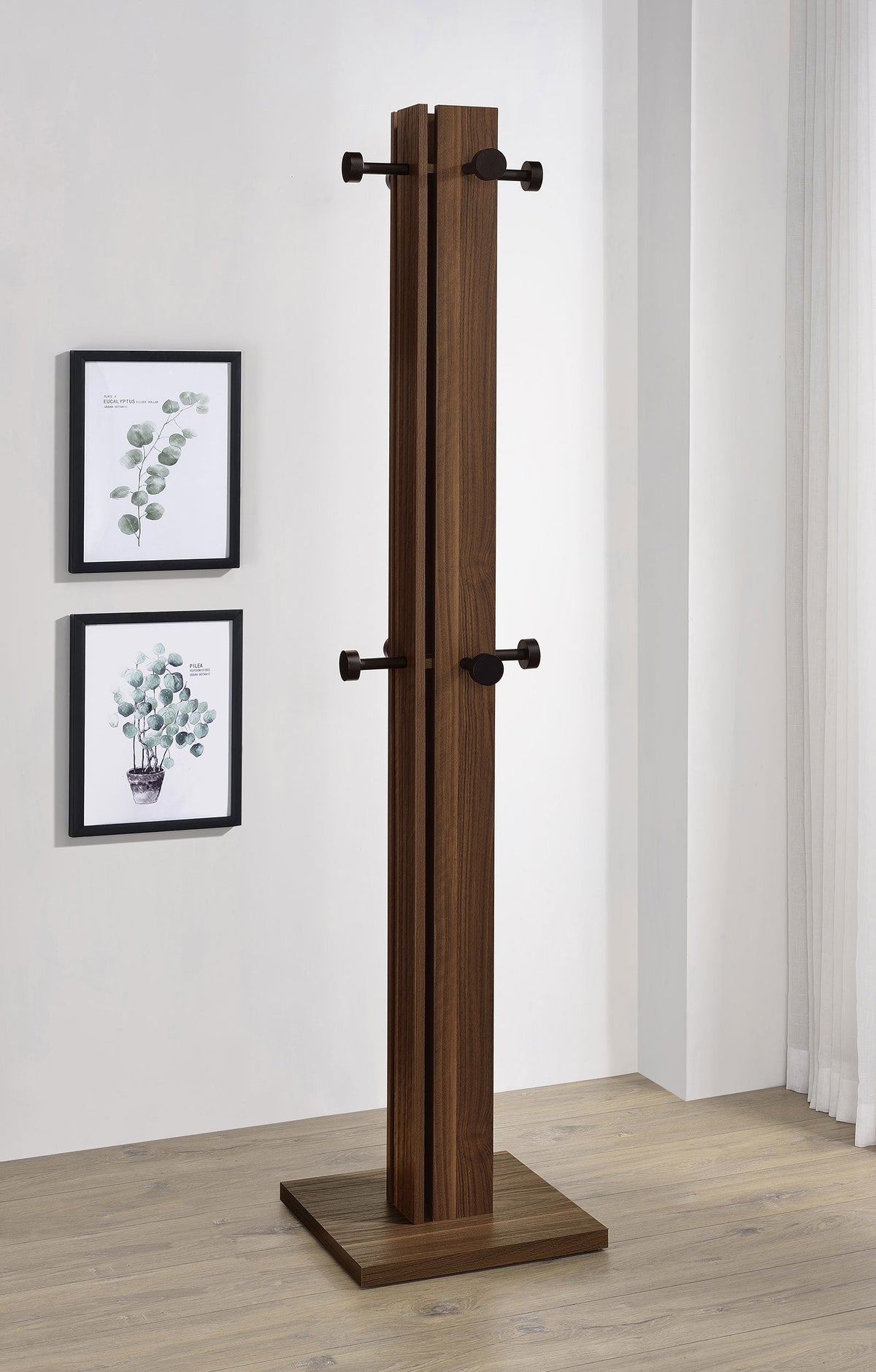 Rikkie Coat Racks