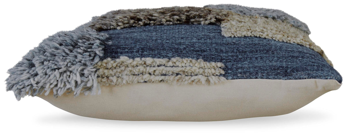 Gibbend Accent Pillows