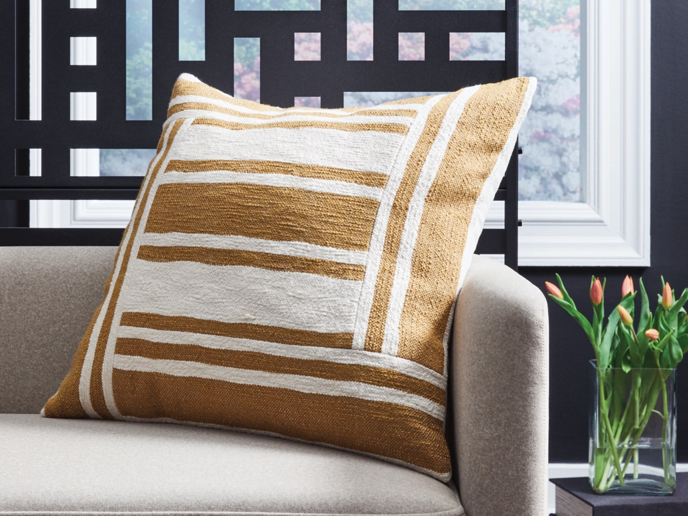 Darrman Accent Pillows
