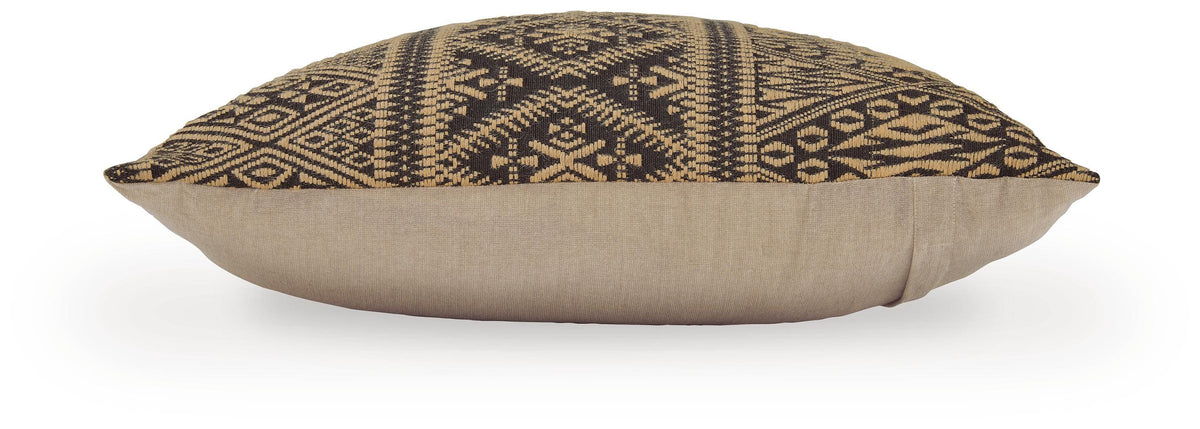 Davinwood Accent Pillows