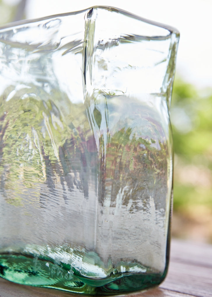 Taylow Vases