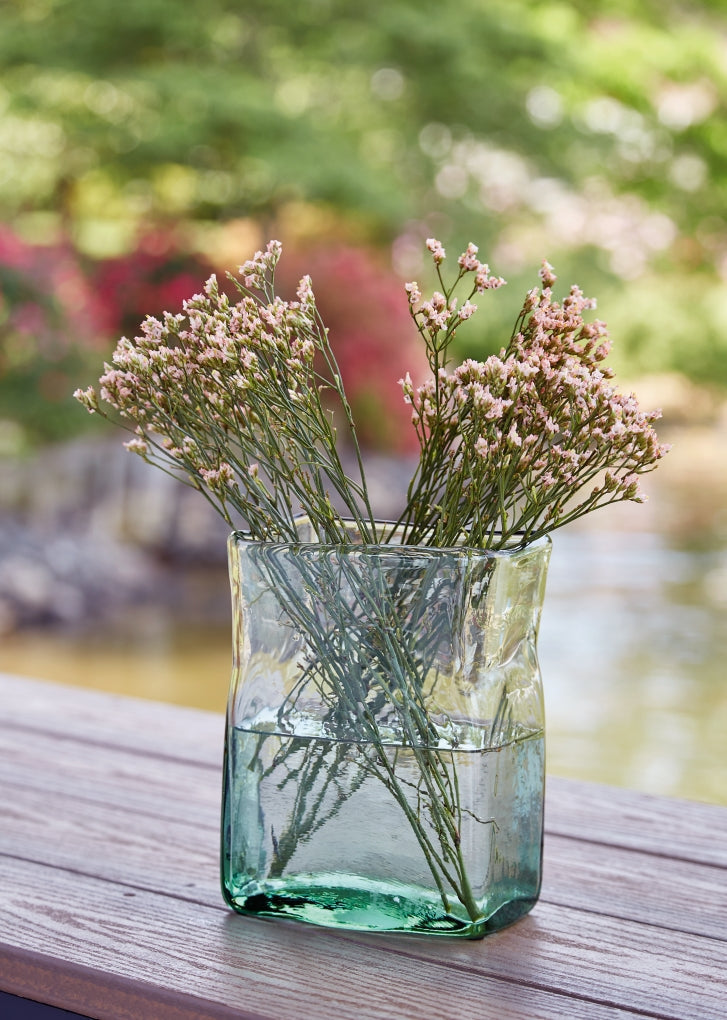 Taylow Vases