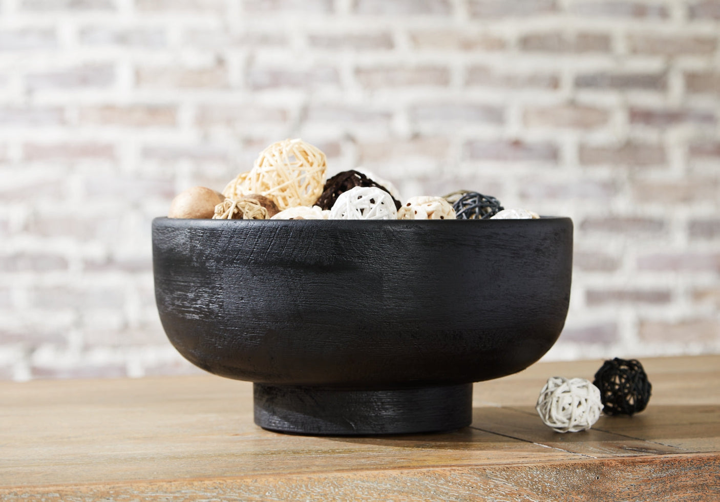 Brynnington Bowls & Trays