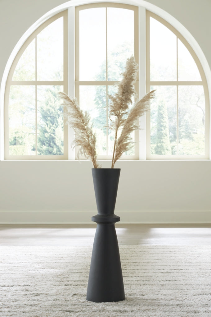 Collisten Vases