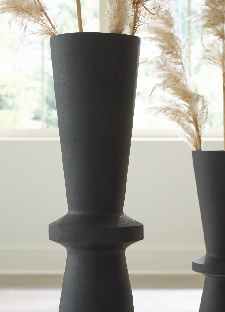 Collisten Vases