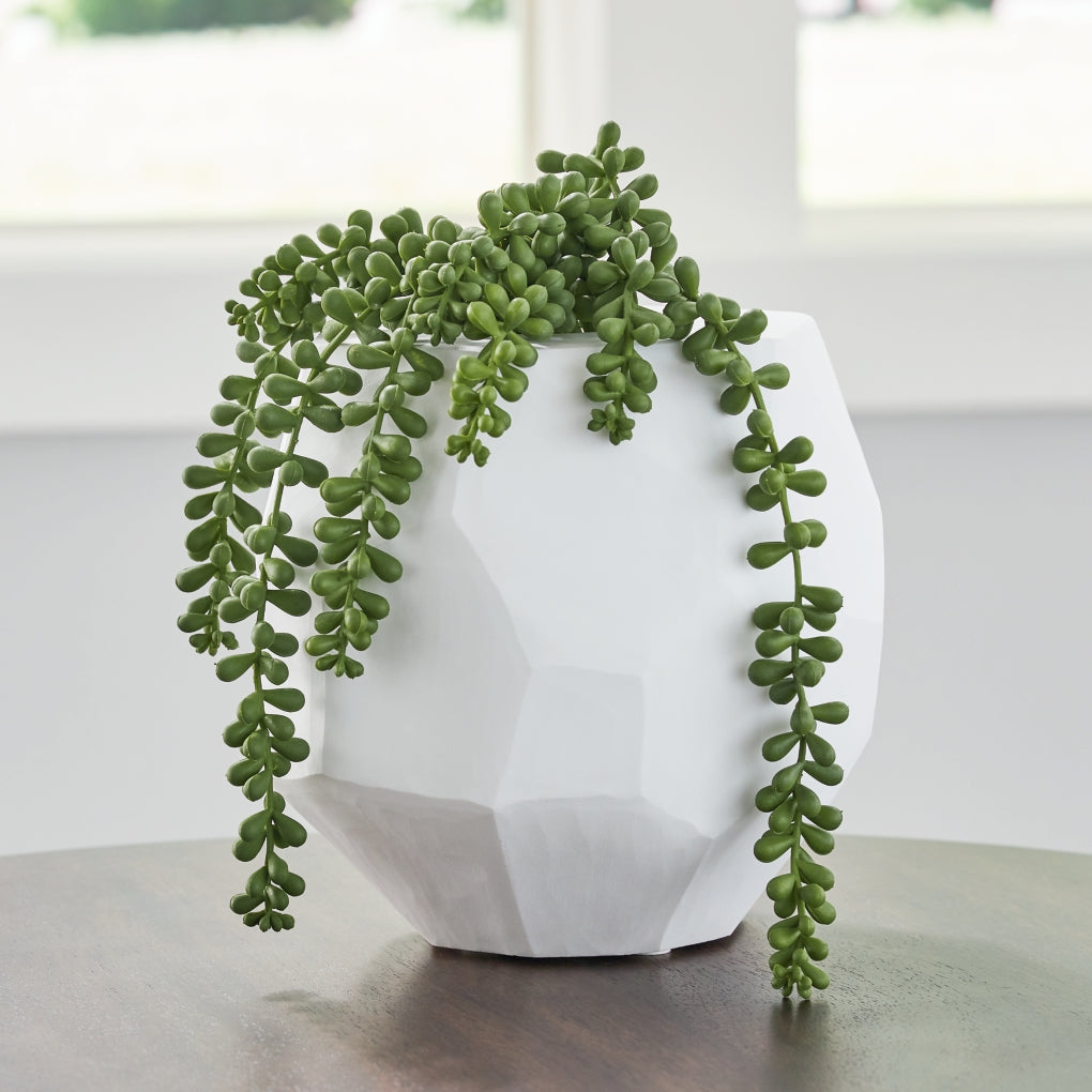 Karenton Vases