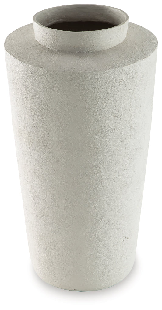 Flurinworth Vases