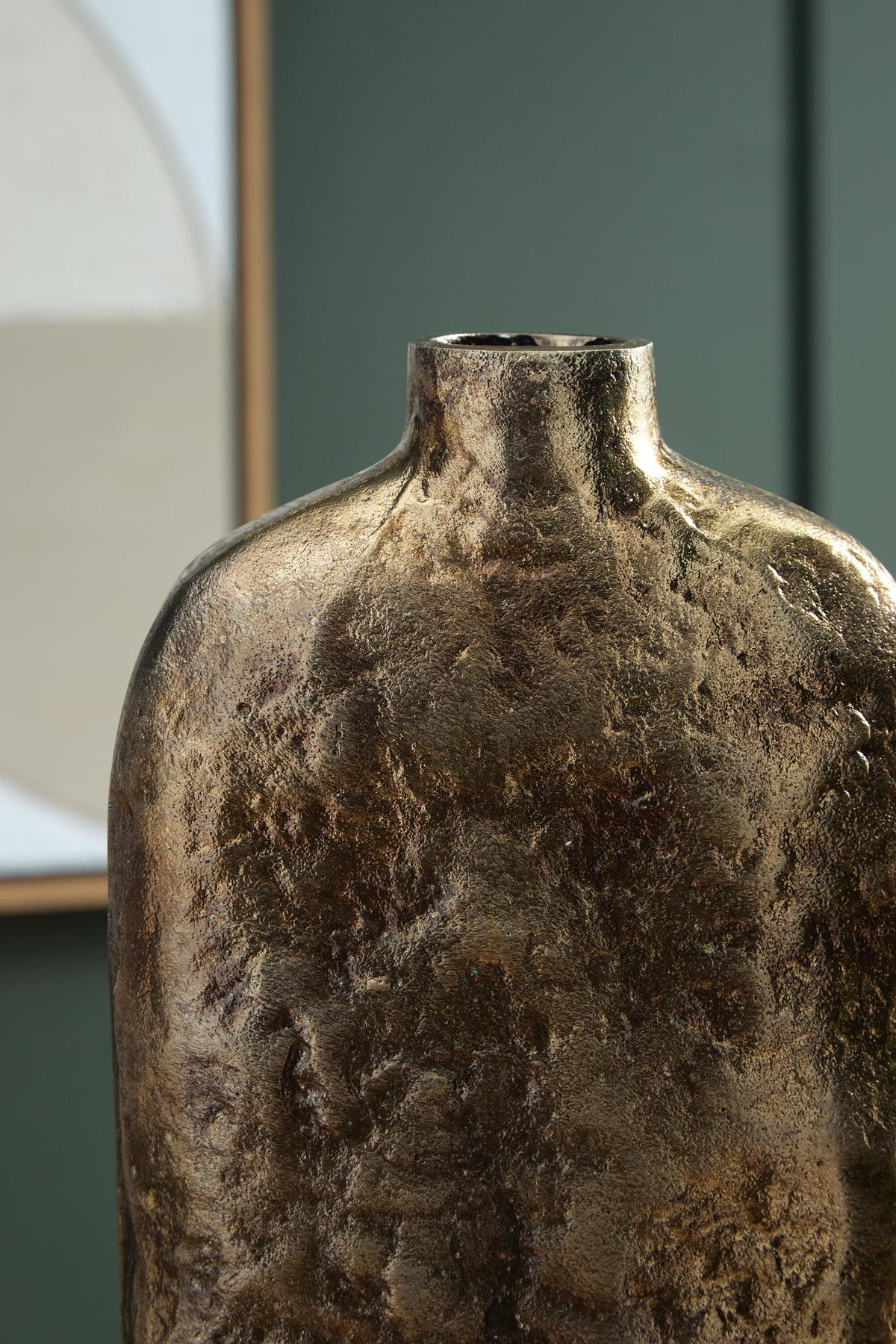 Wallmond Vases
