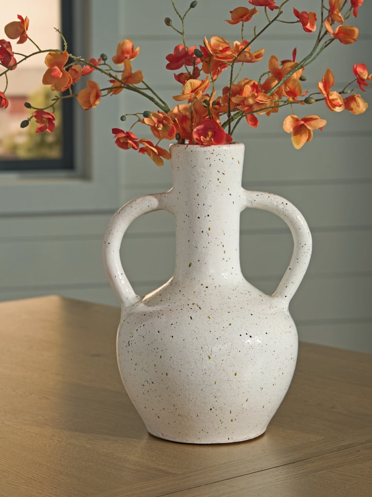 Dallinworth Vases