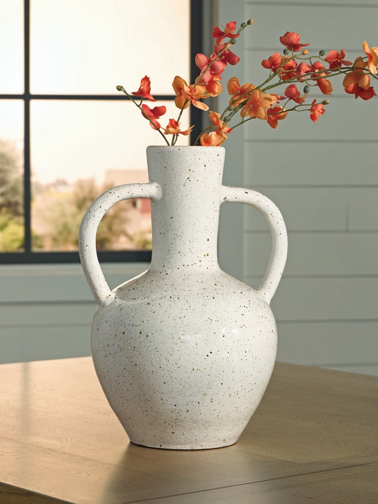 Dallinworth Vases