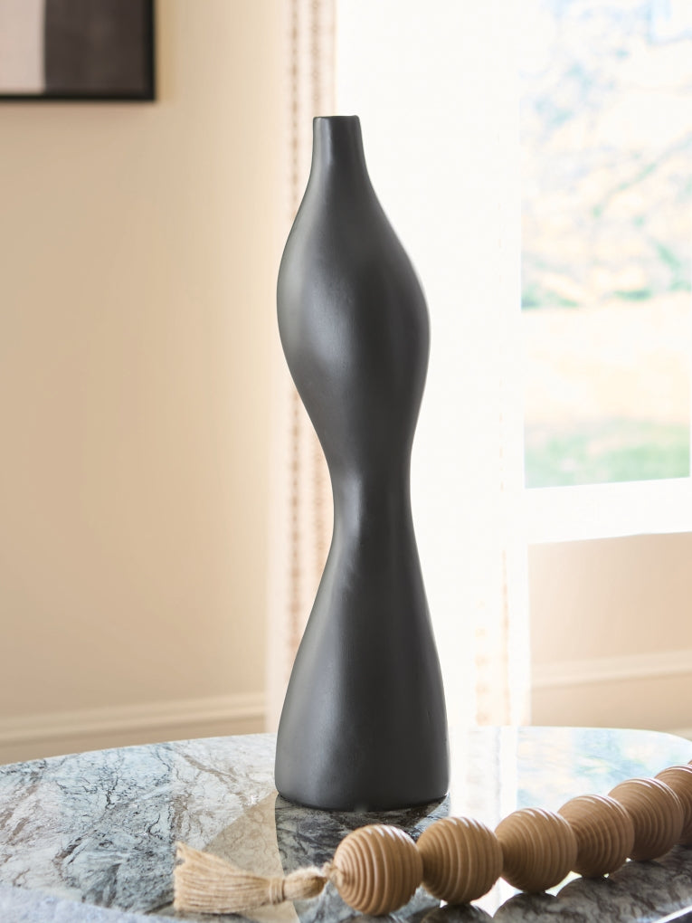 Judsen Vases