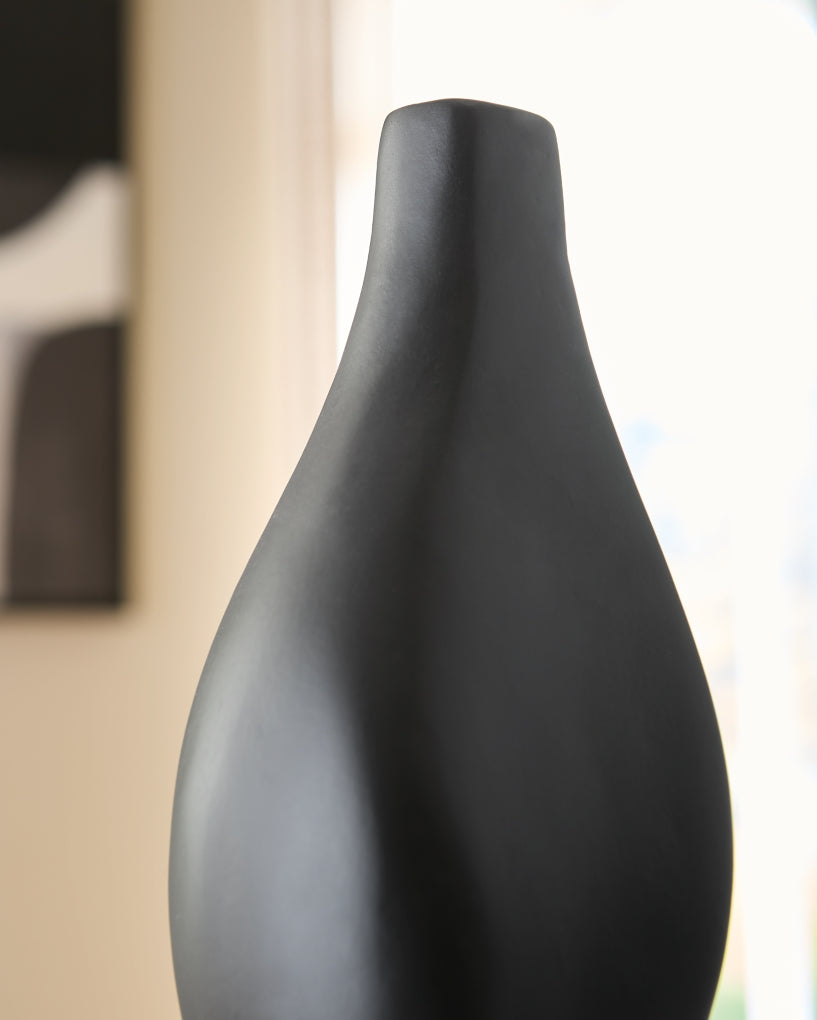 Judsen Vases