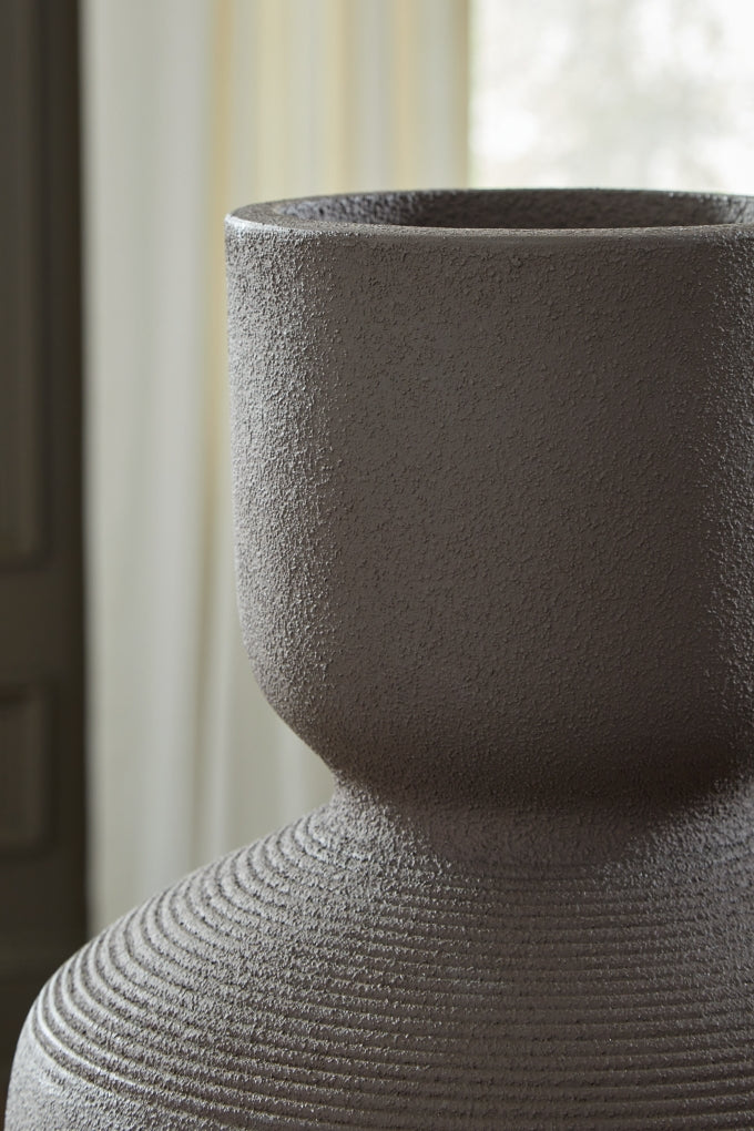 Dalsen Vases