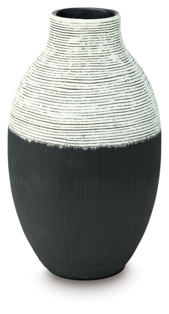 Girtha Vases