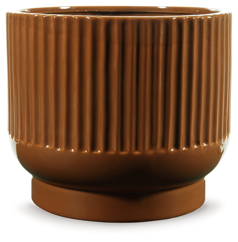 Avalyah Vases