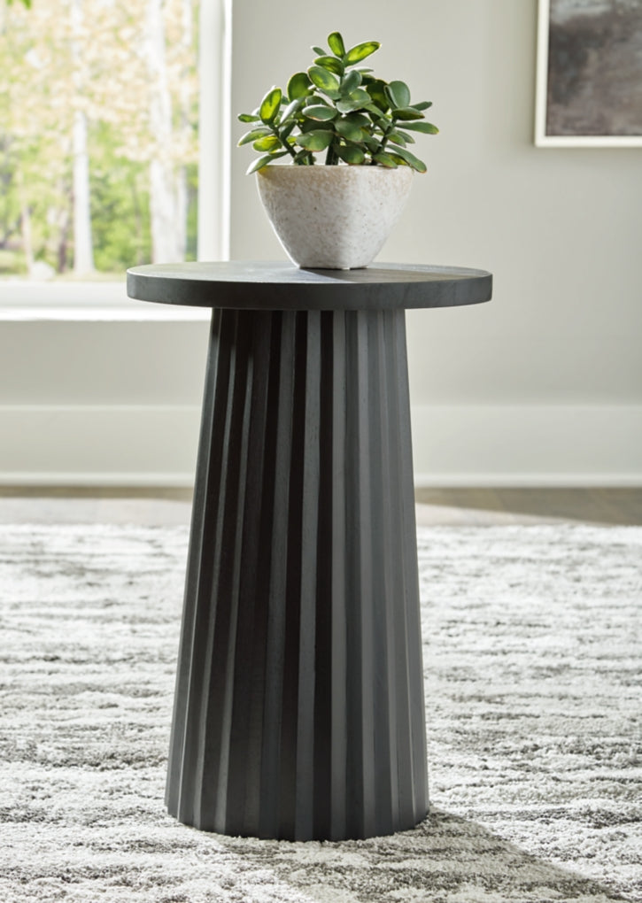 Ceilby End & Side Tables