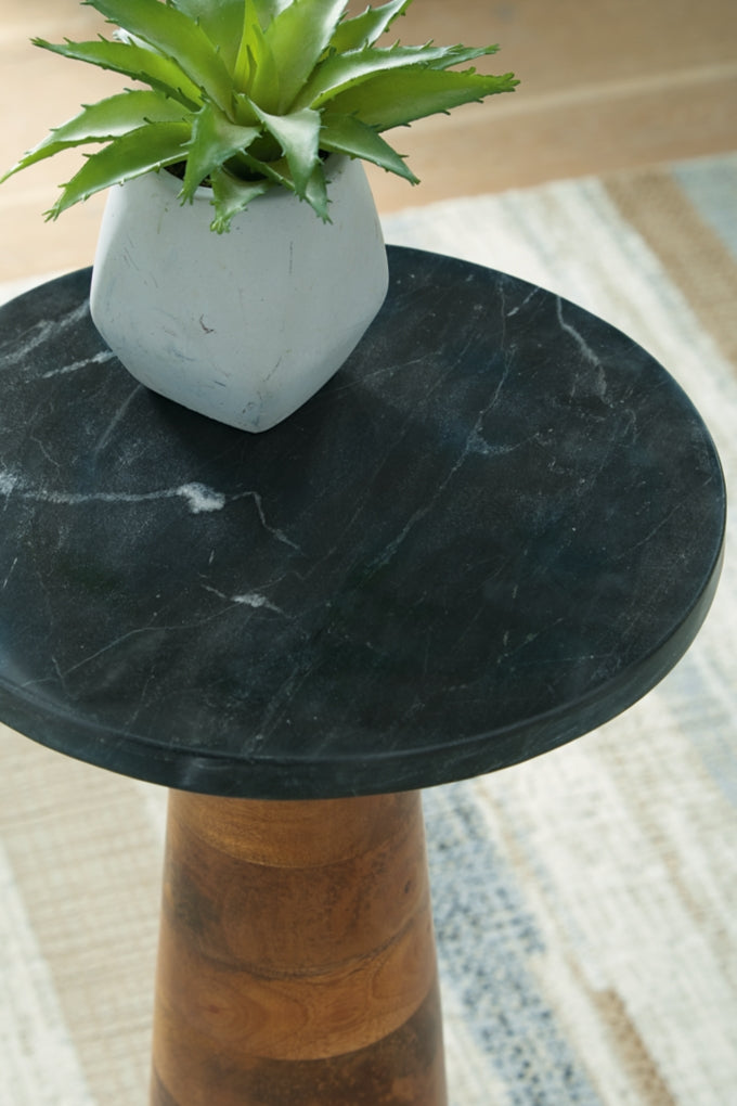 Quinndon End & Side Tables