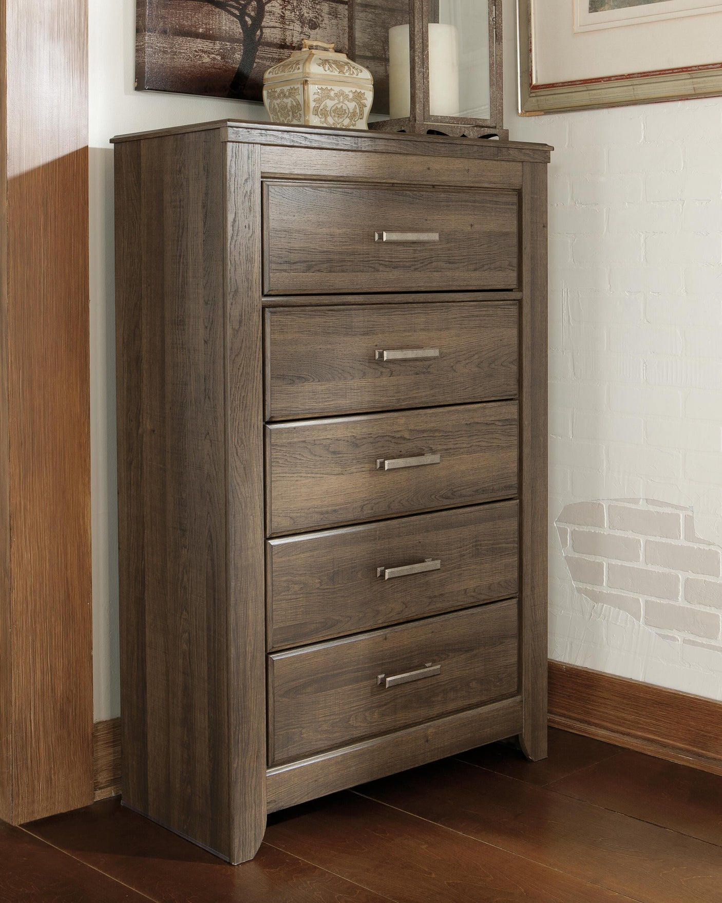Juararo Poster Bed Bedroom Set