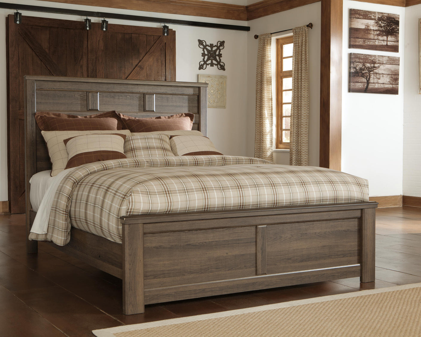 Juararo Panel Bed Bedroom Set