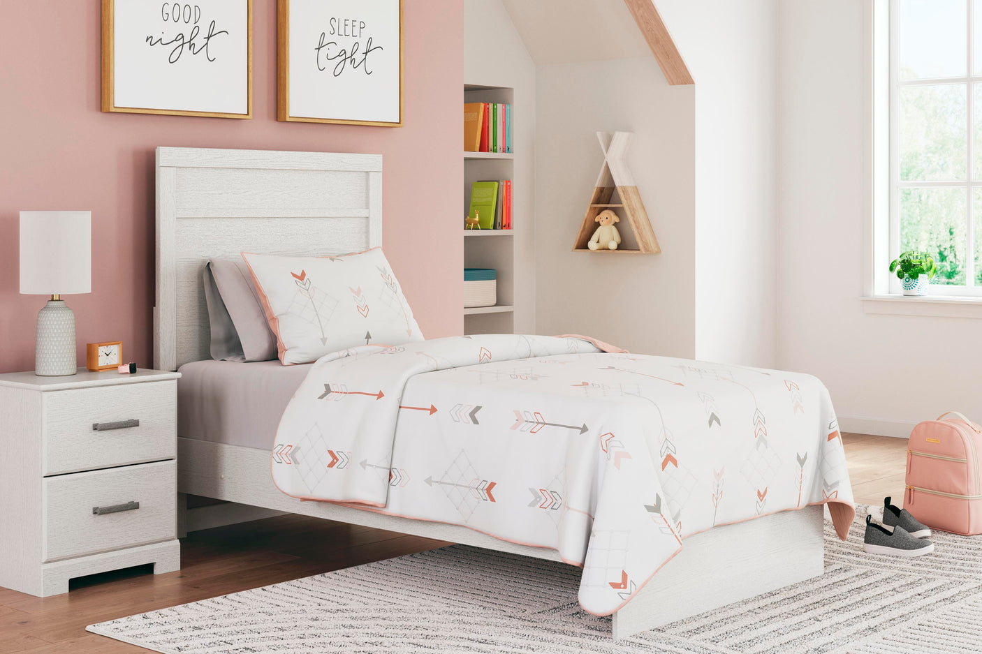 Stelsie Panel Bed