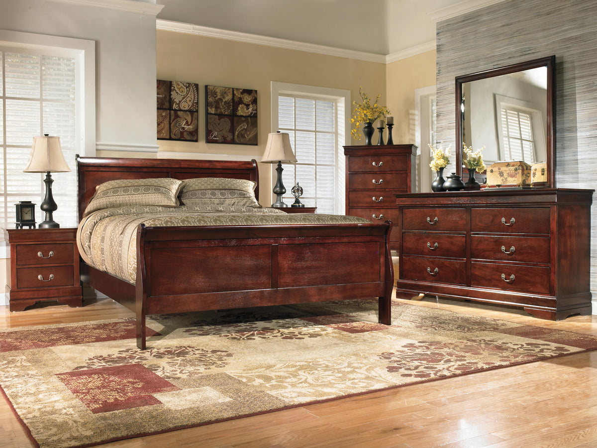 Alisdair Dresser with Mirrors