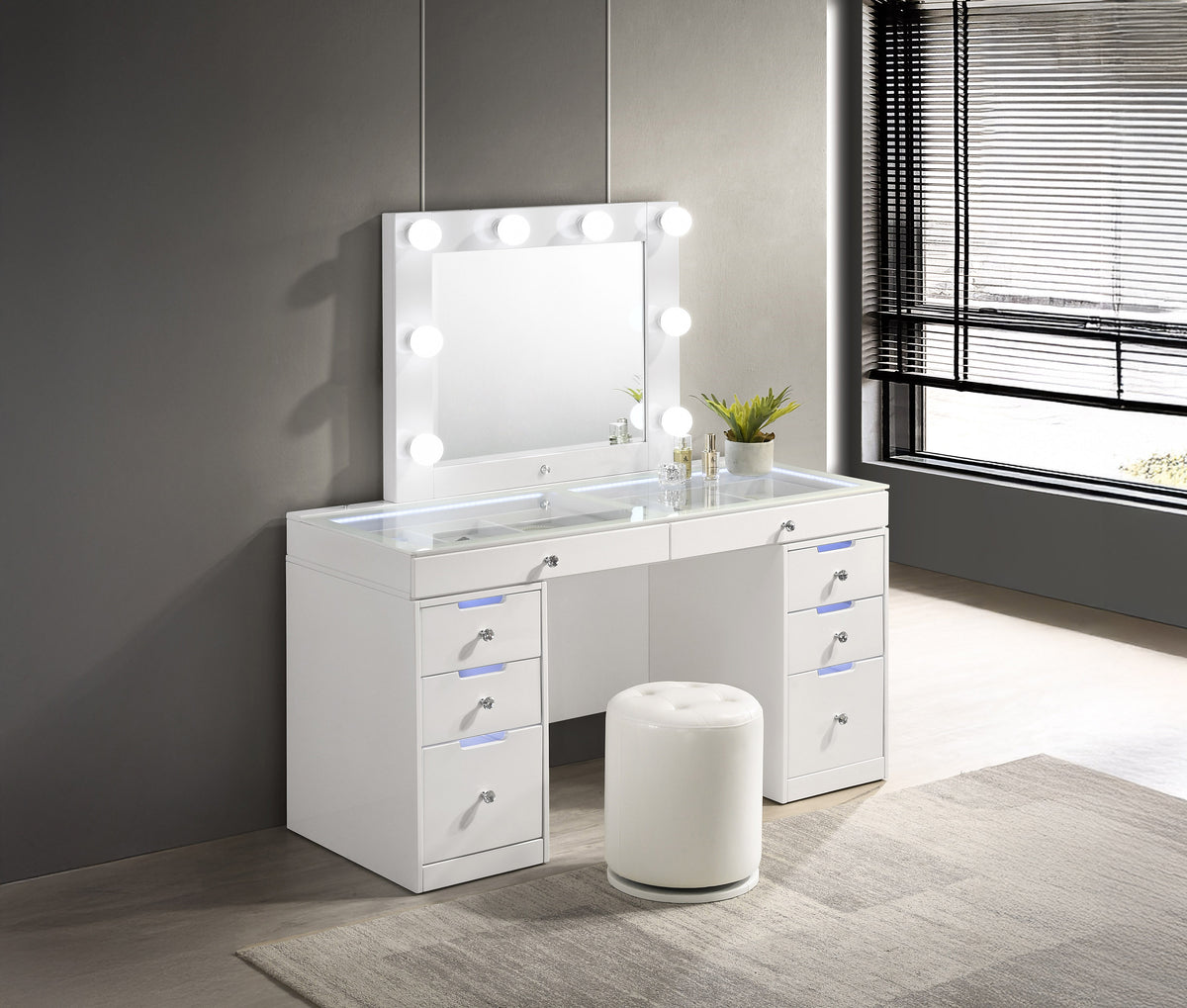 Luxo Bedroom Collection