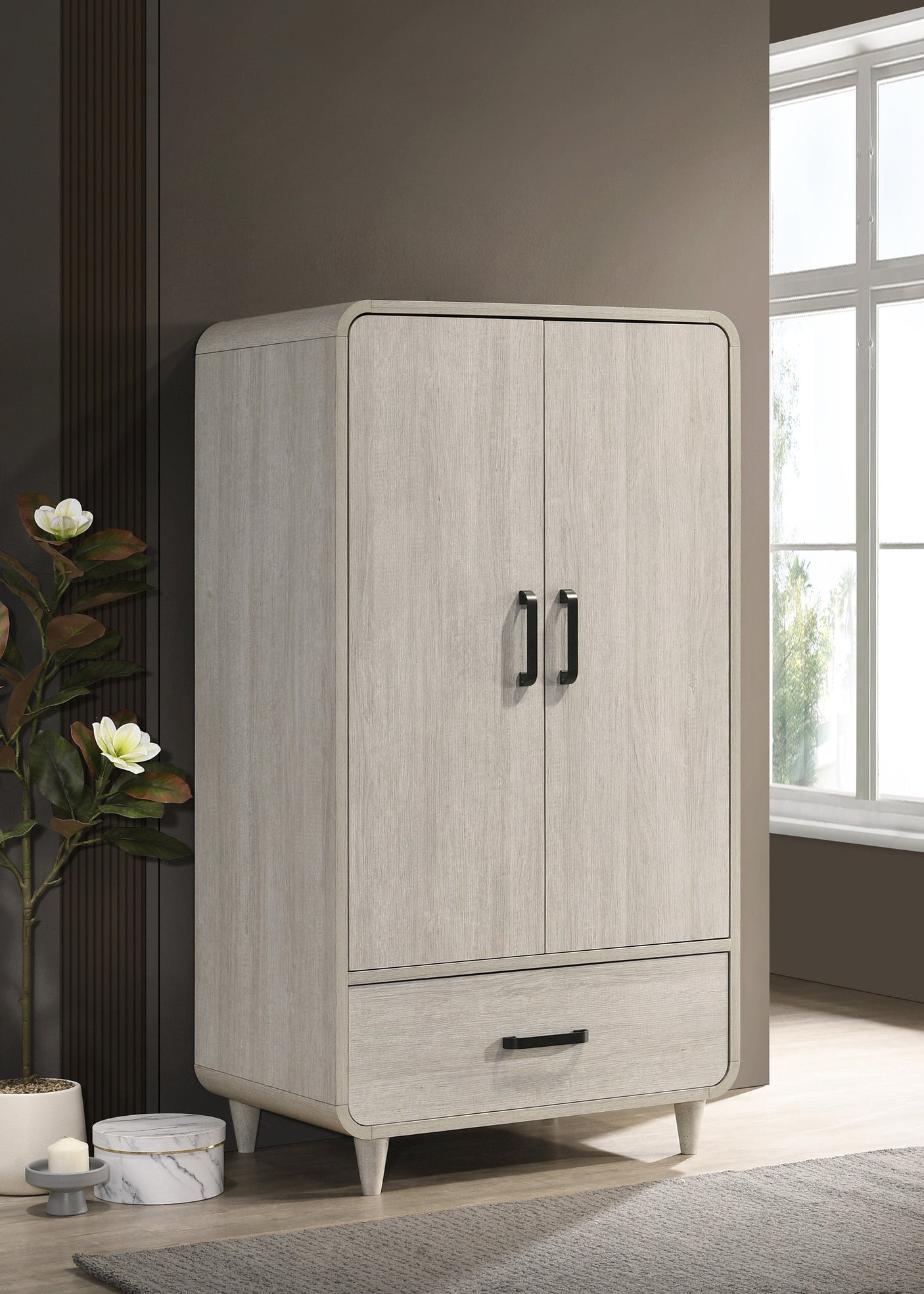 Nyomi Bedroom Collection