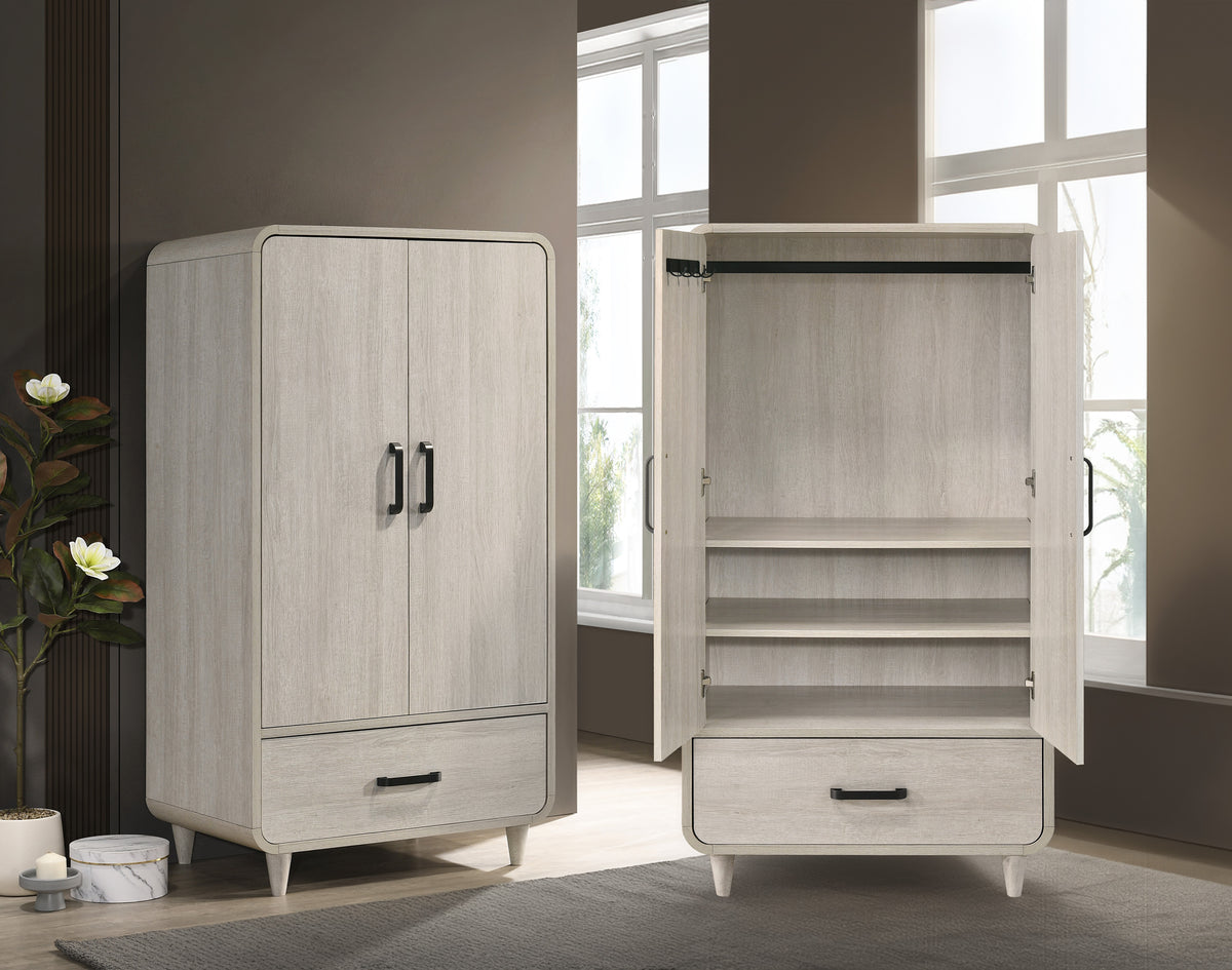 Nyomi Bedroom Collection