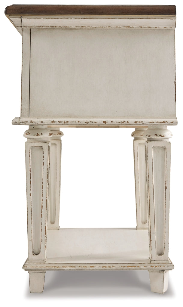 Realyn Nightstands