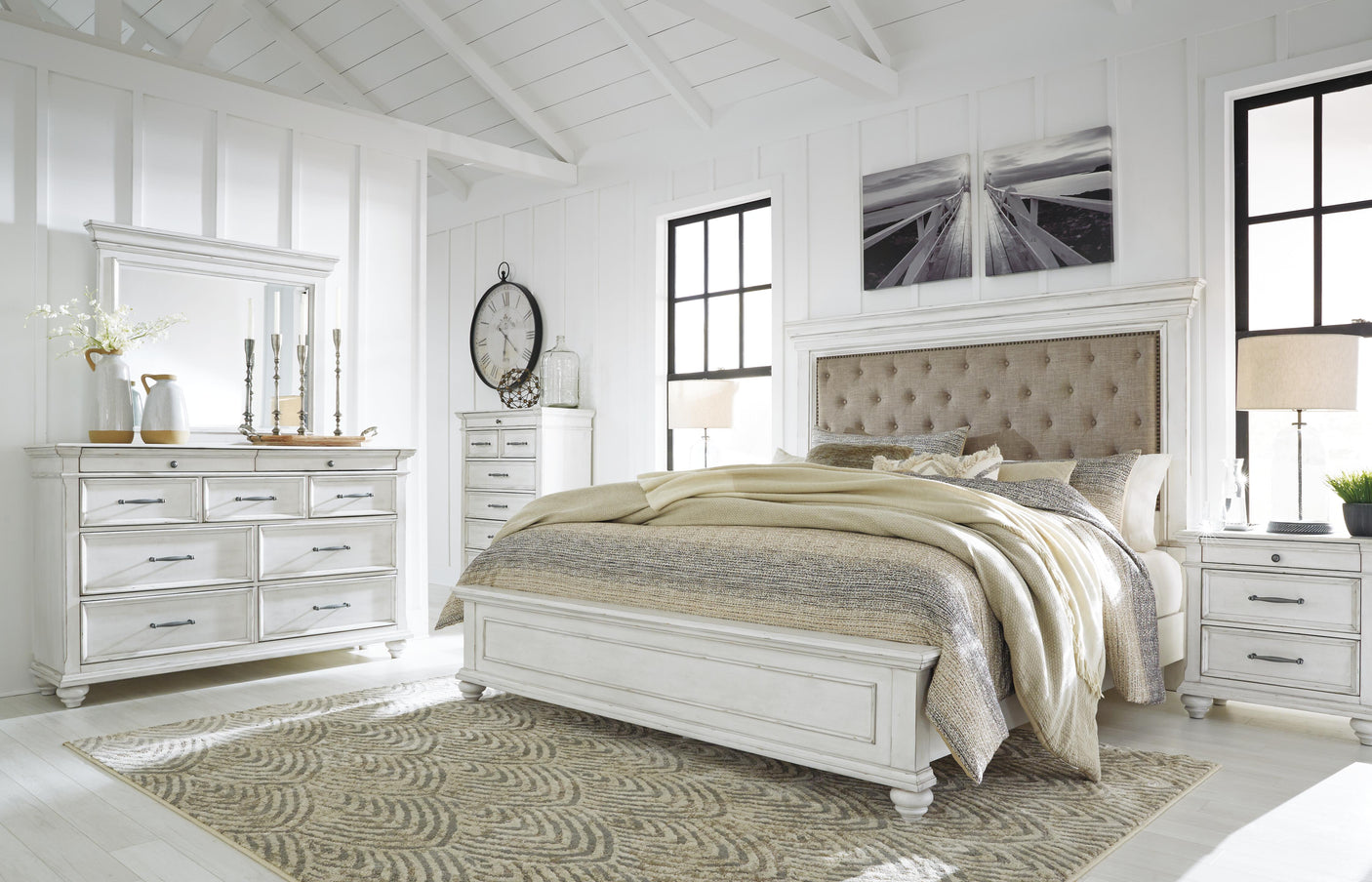 Kanwyn Panel Bed Bedroom Set