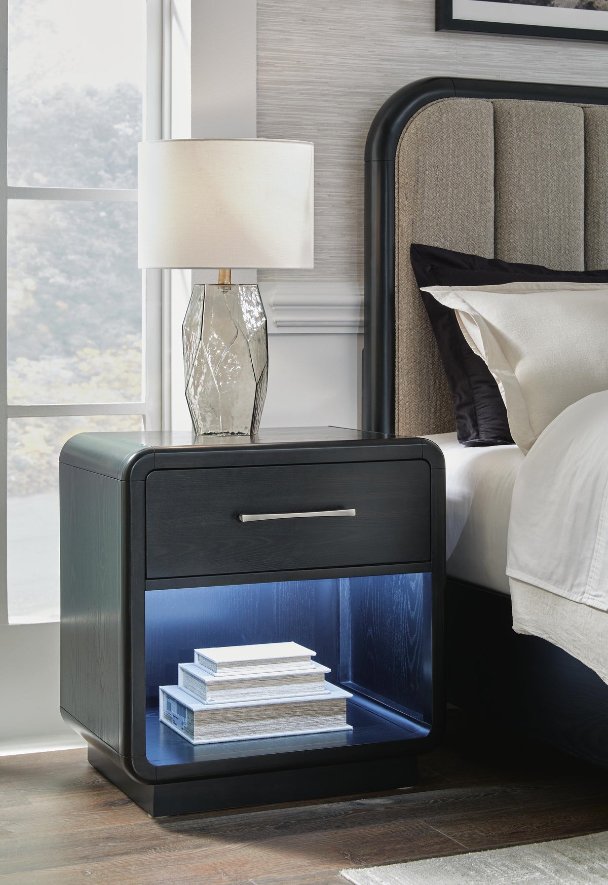 Rowanbeck Bedroom Sets