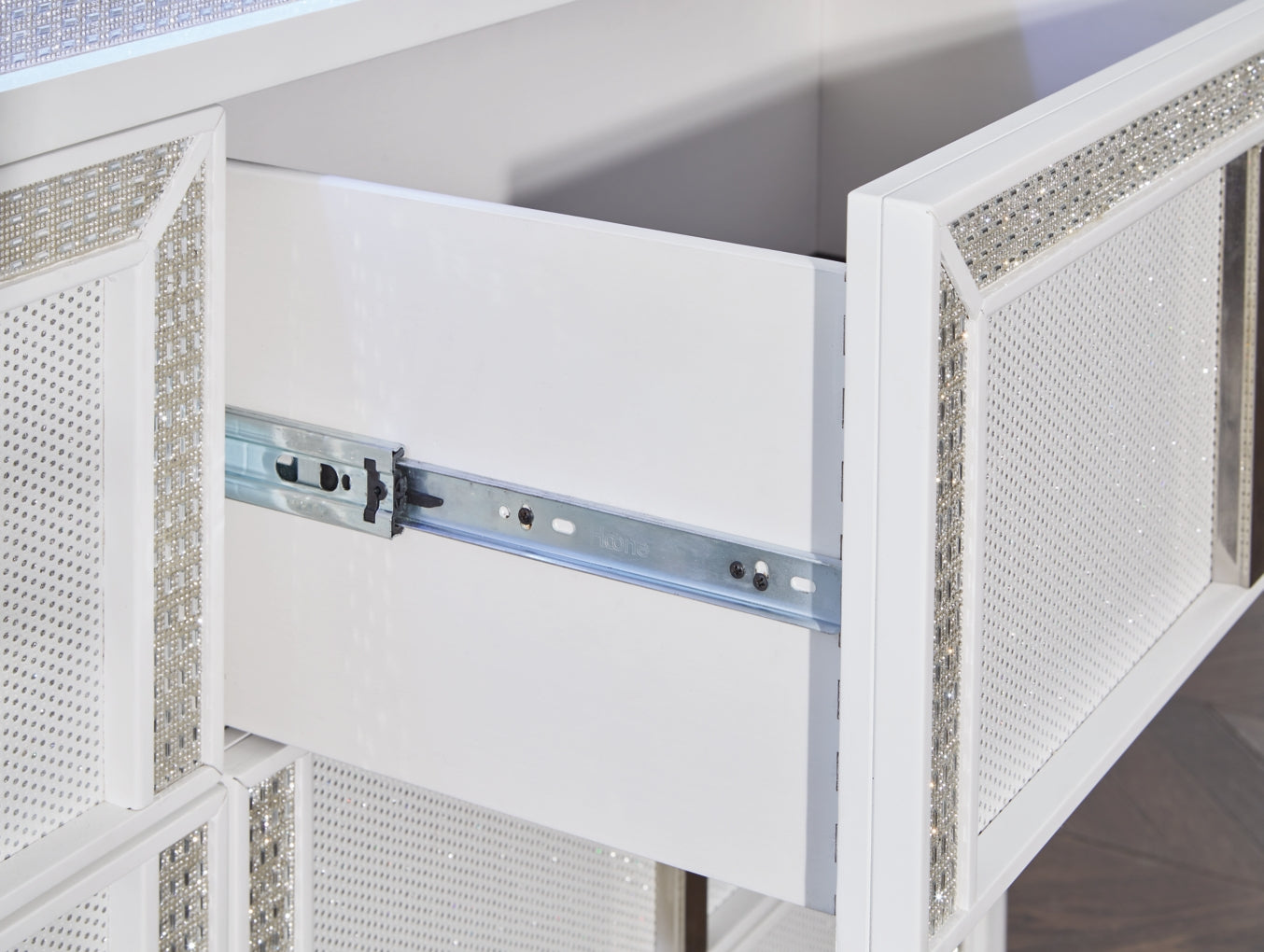 Chalanna Dresser with Mirrors