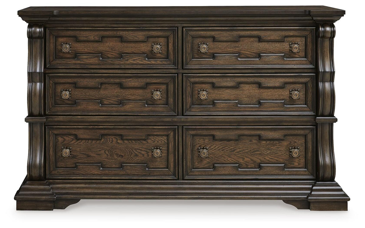 Maylee Dressers