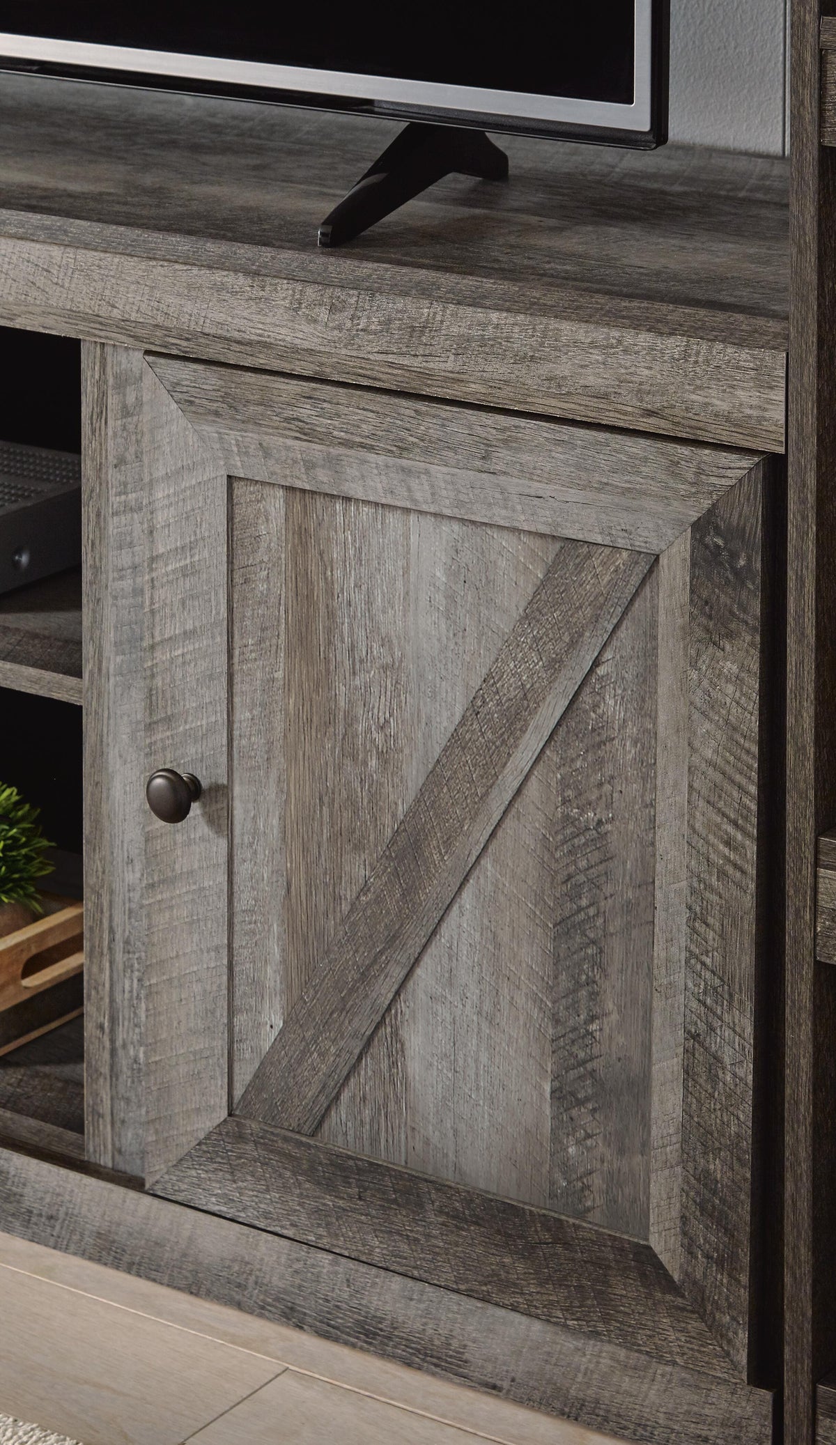 Wynnlow Tv Stands