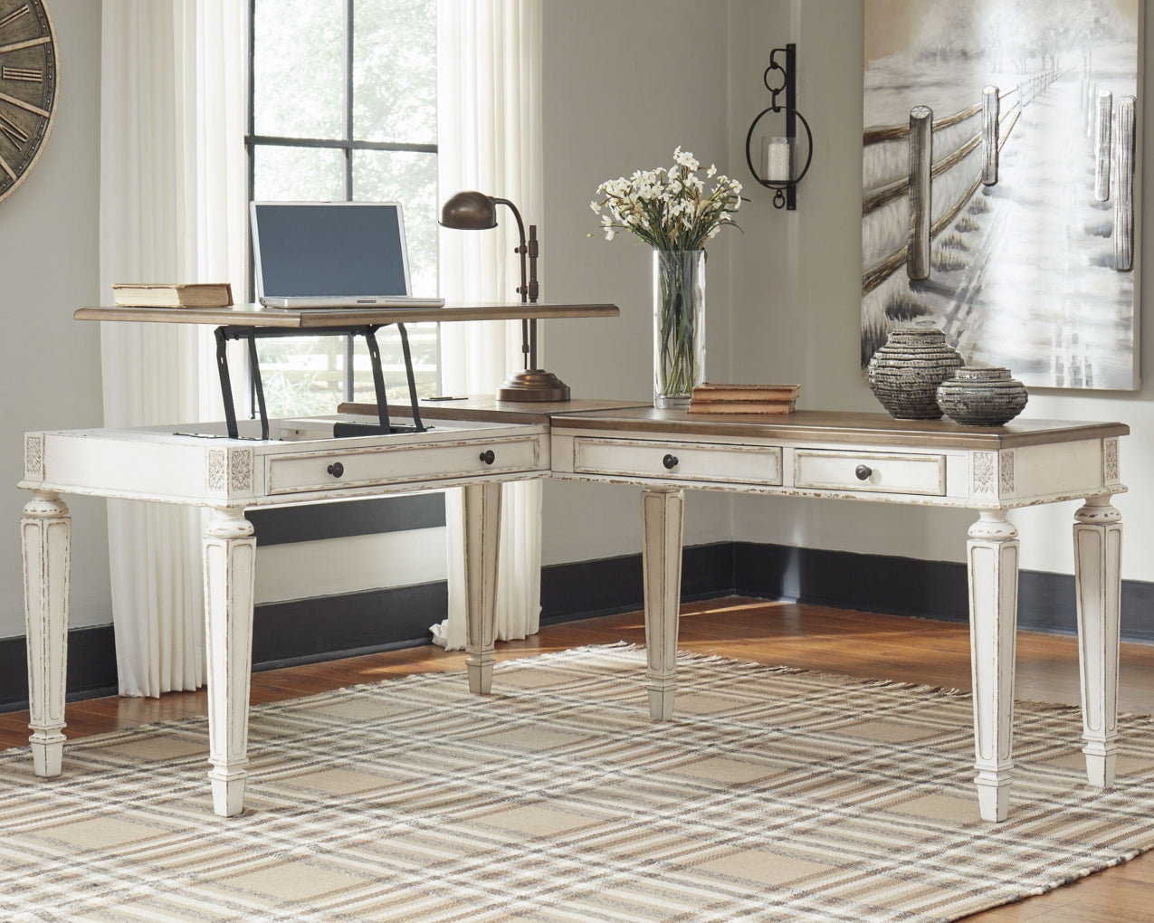 Realyn Desks