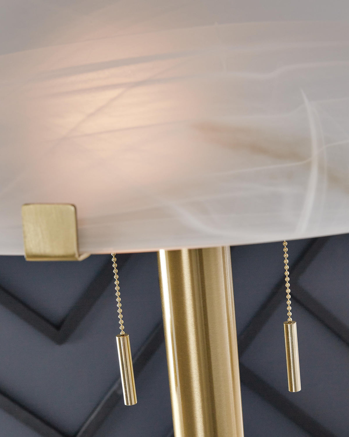 Tobbinsen Floor Lamps
