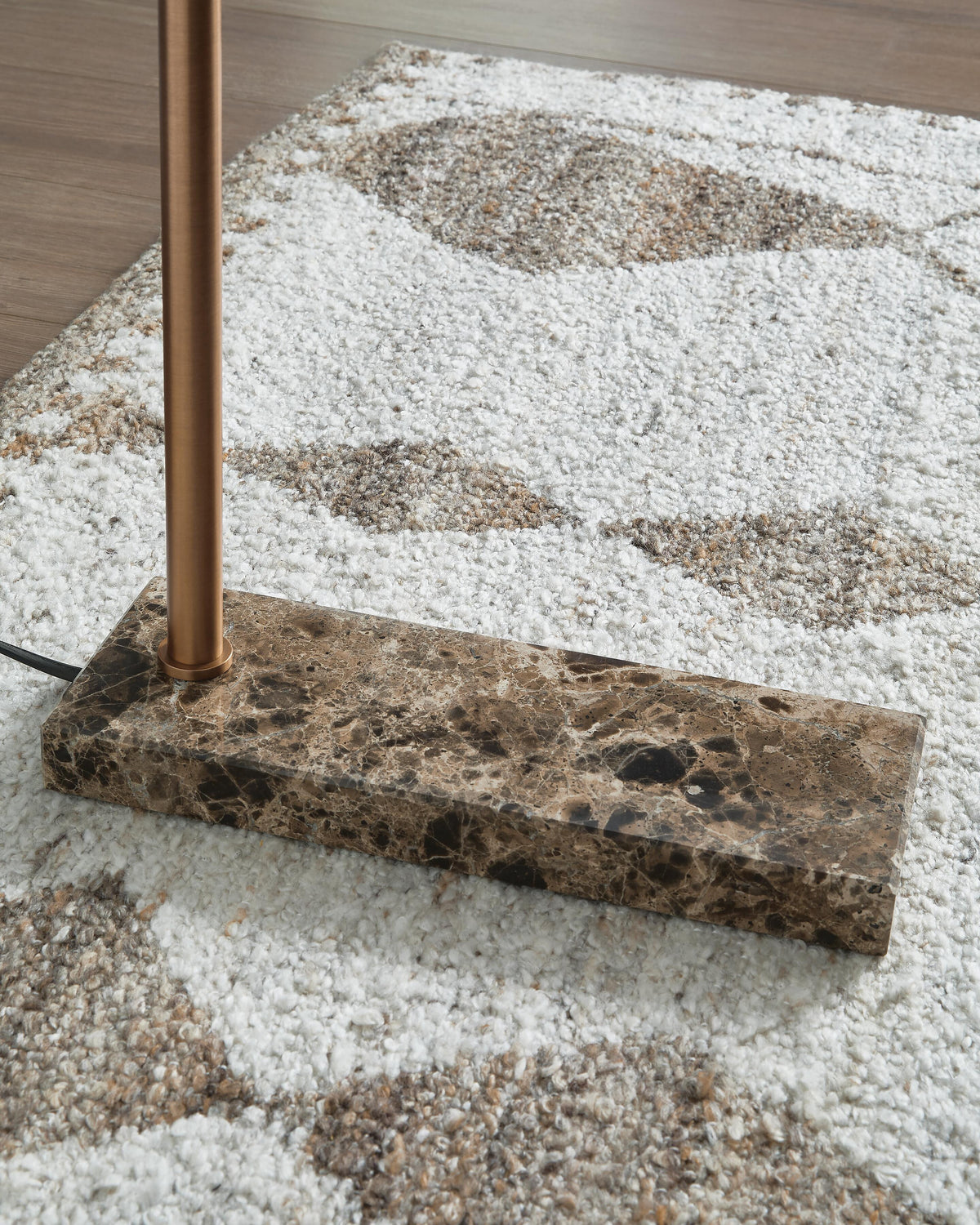 Yafe Floor Lamps