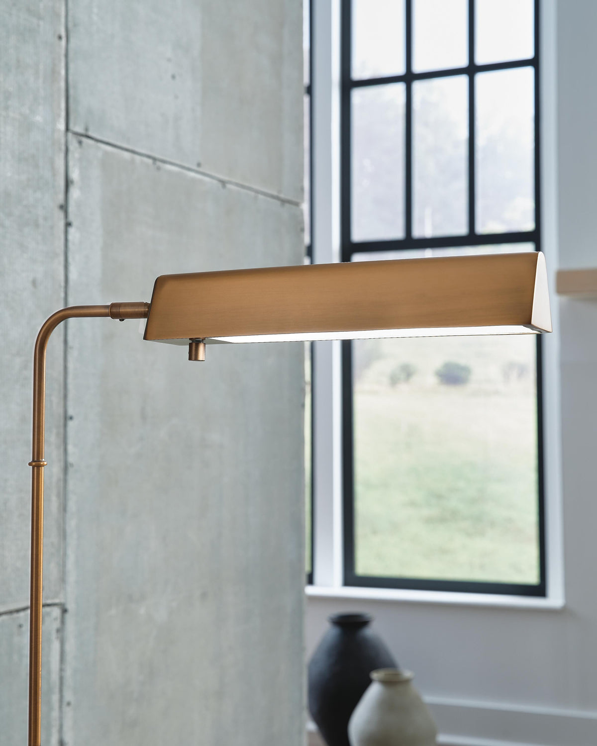 Yafe Floor Lamps