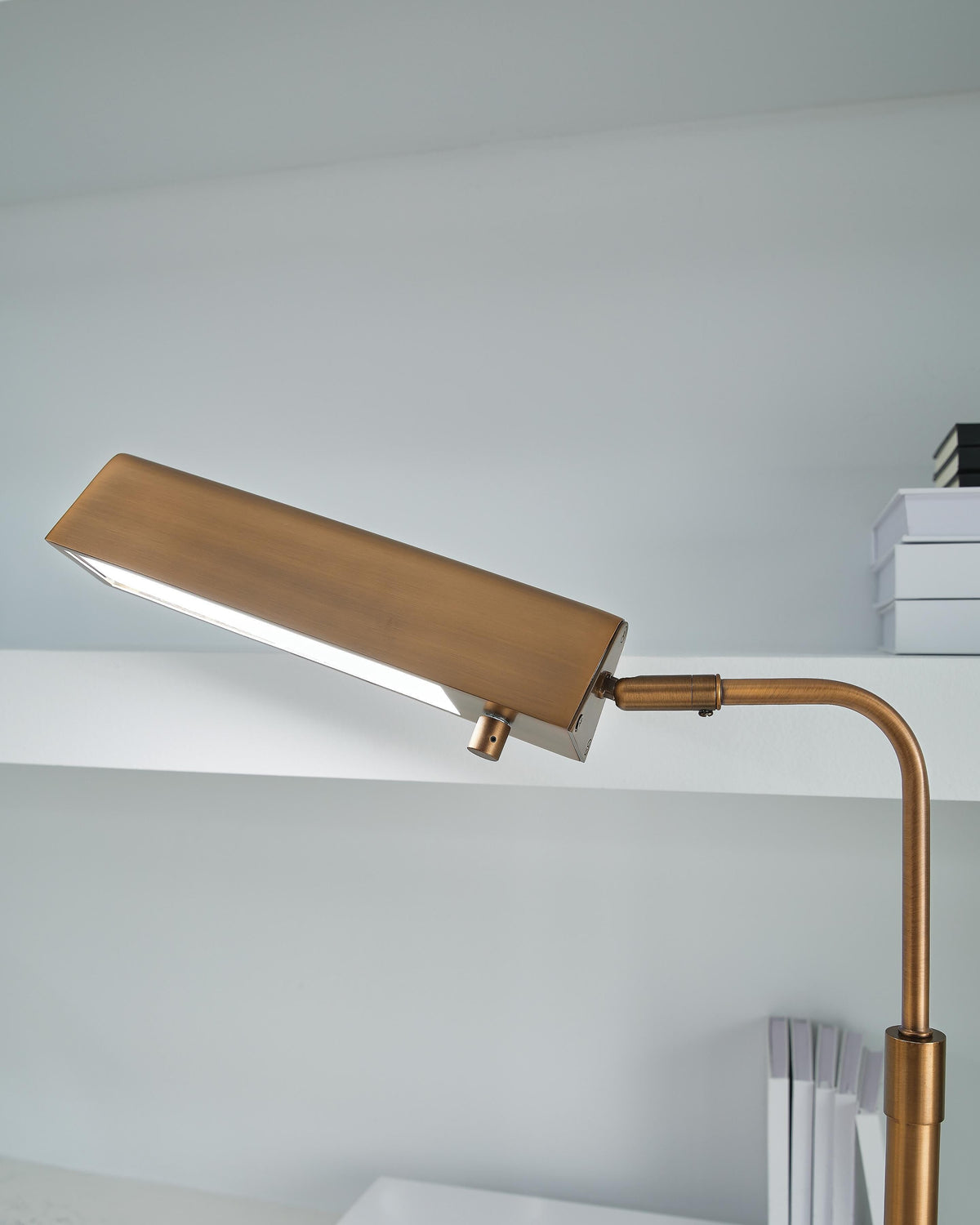 Yafe Desk Lamps
