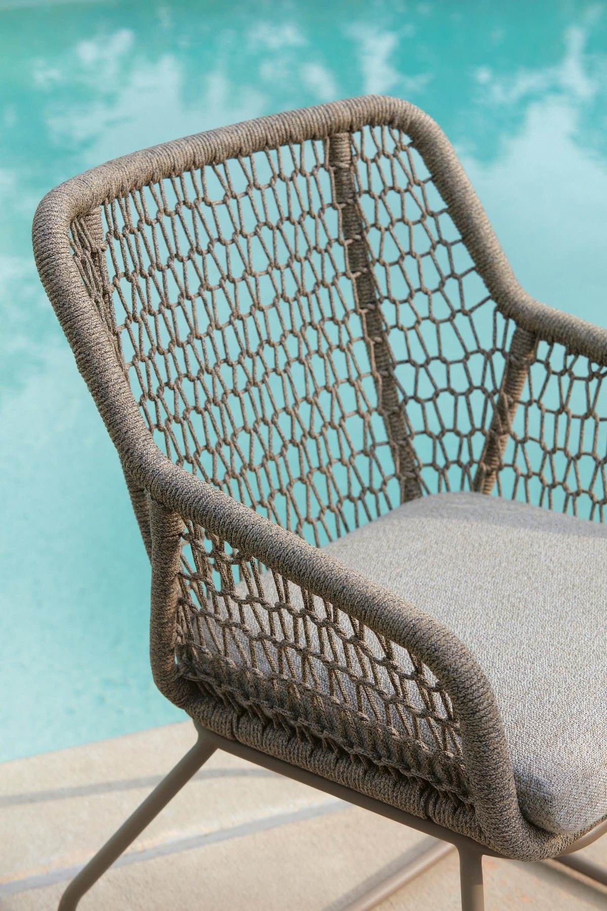 Majors Outdoor Dining Set