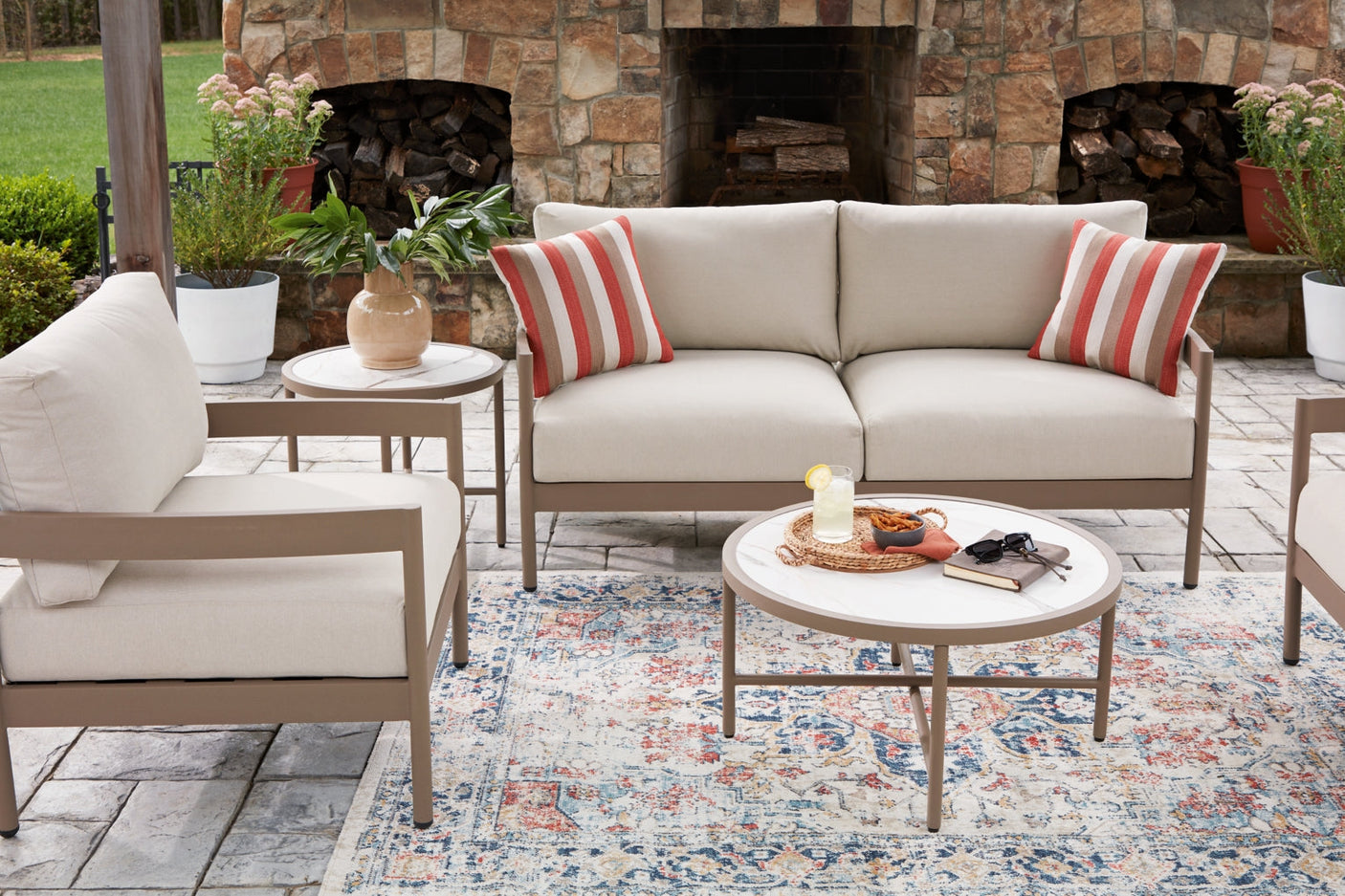 Big Creek Cove Love/Chairs/Tables Set (5/CN)
