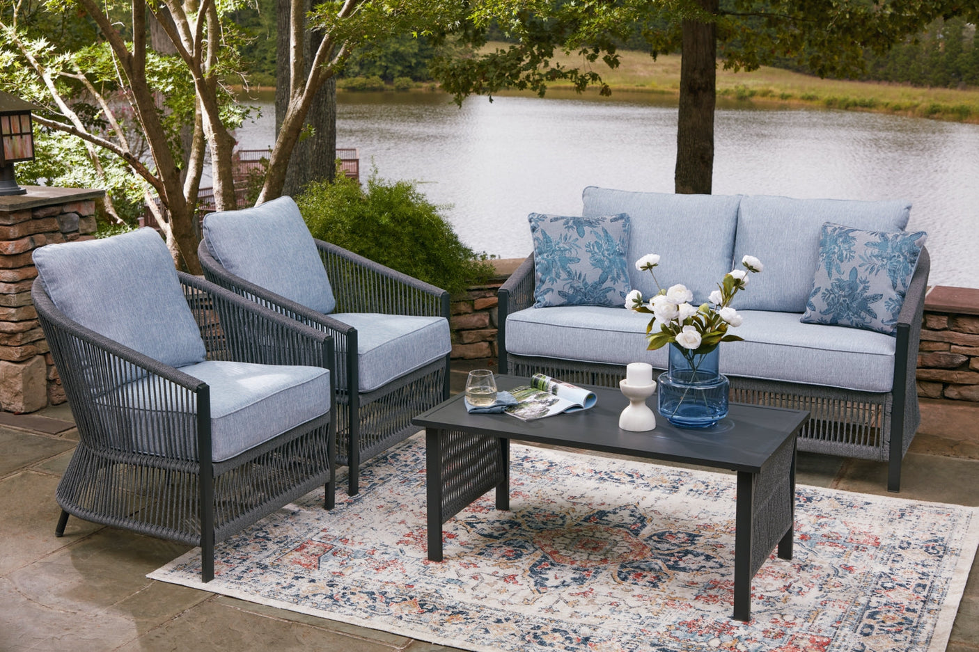 Bridges Outdoor Dining Set