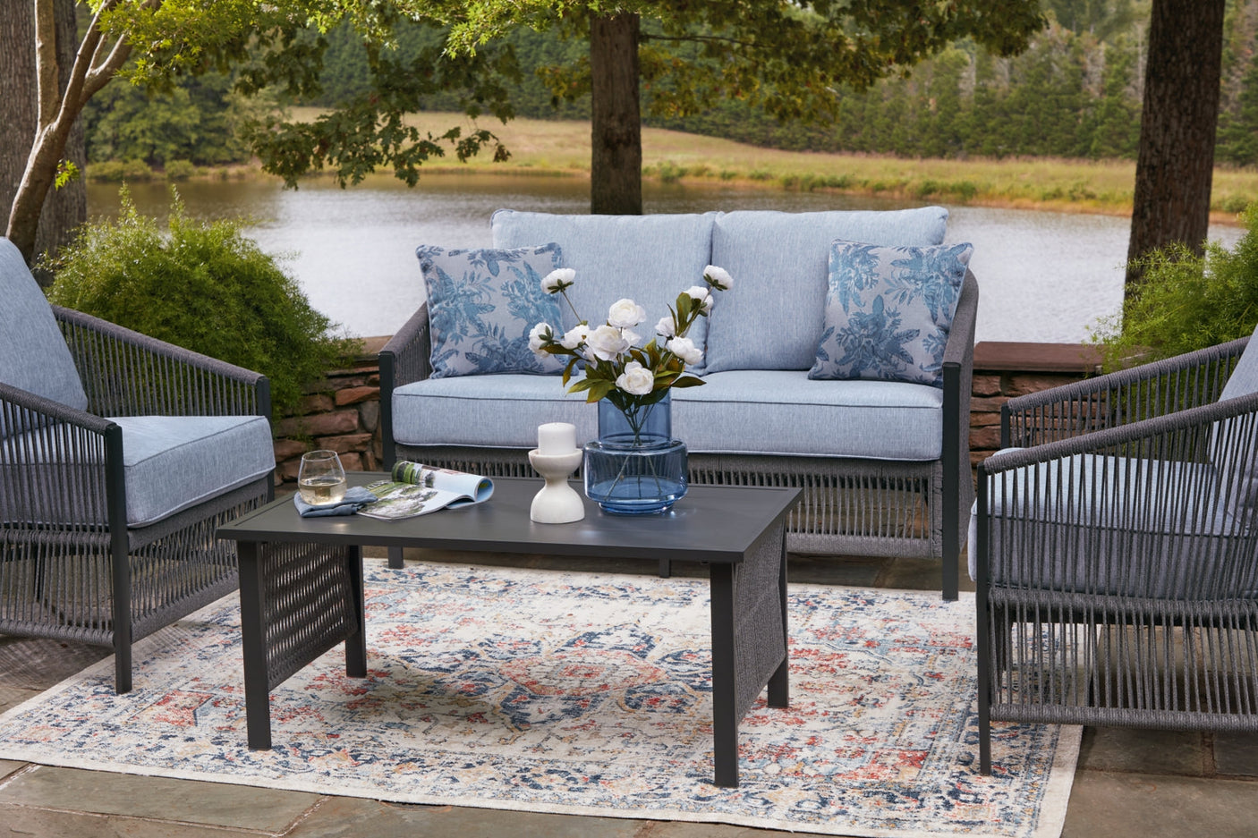 Bridges Outdoor Dining Set