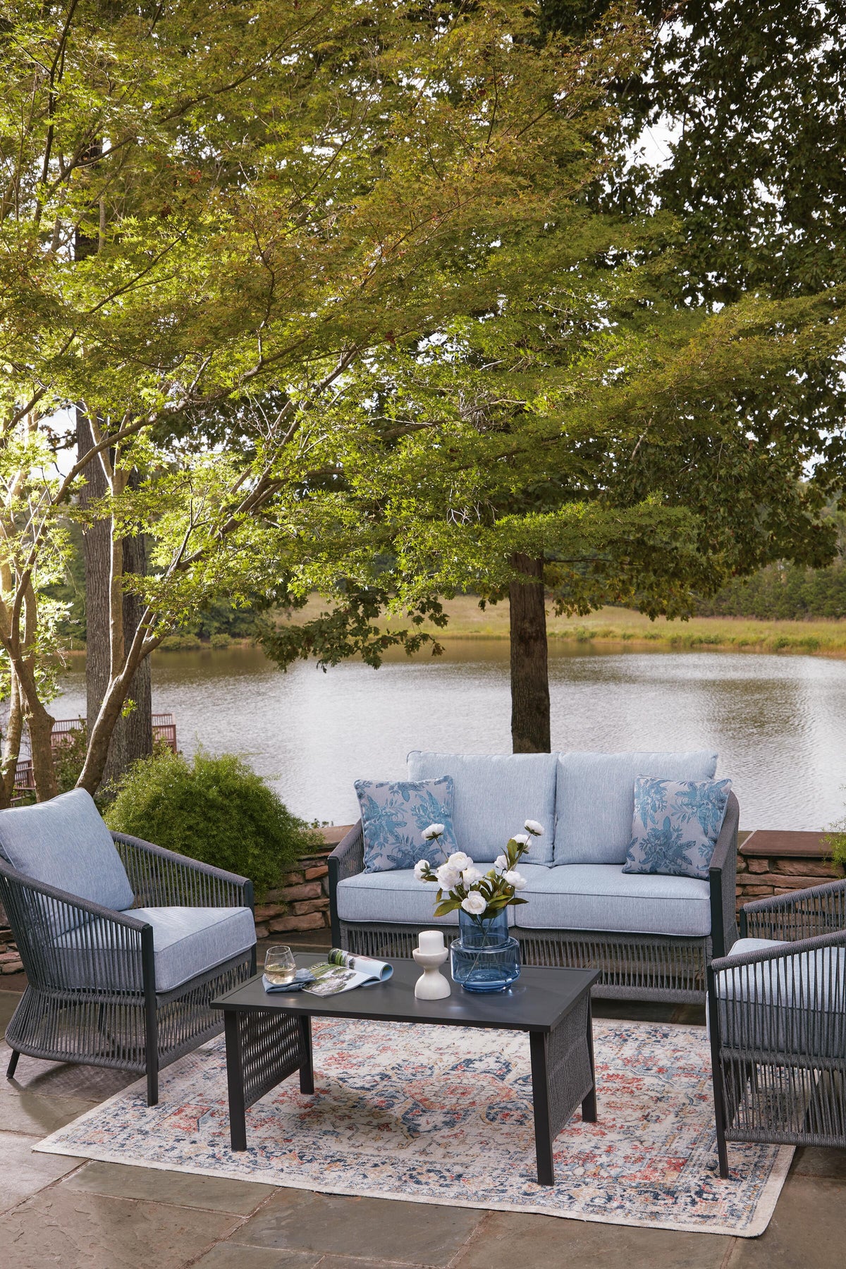 Bridges Outdoor Dining Set